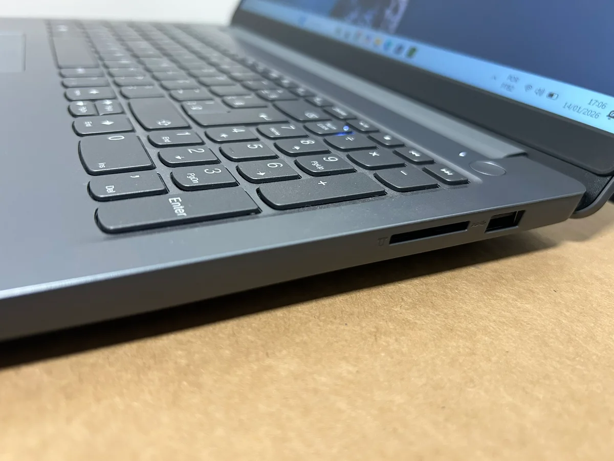 LENOVO LOQ 15IAX9E GAMER - Imagem 3